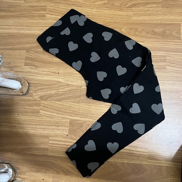 Never worn heart leggings. - Picture 2 of 2